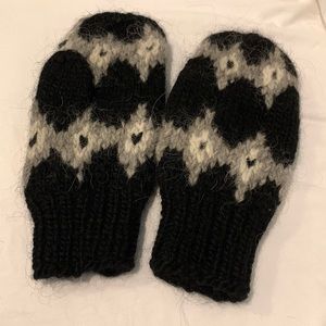 Icelandic wool mitts. Handmade. Size M; unisex. NWOT